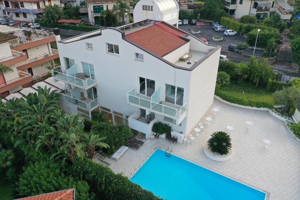 Path House - Etna & Sea View Aparthotel Riposto Bagian luar foto