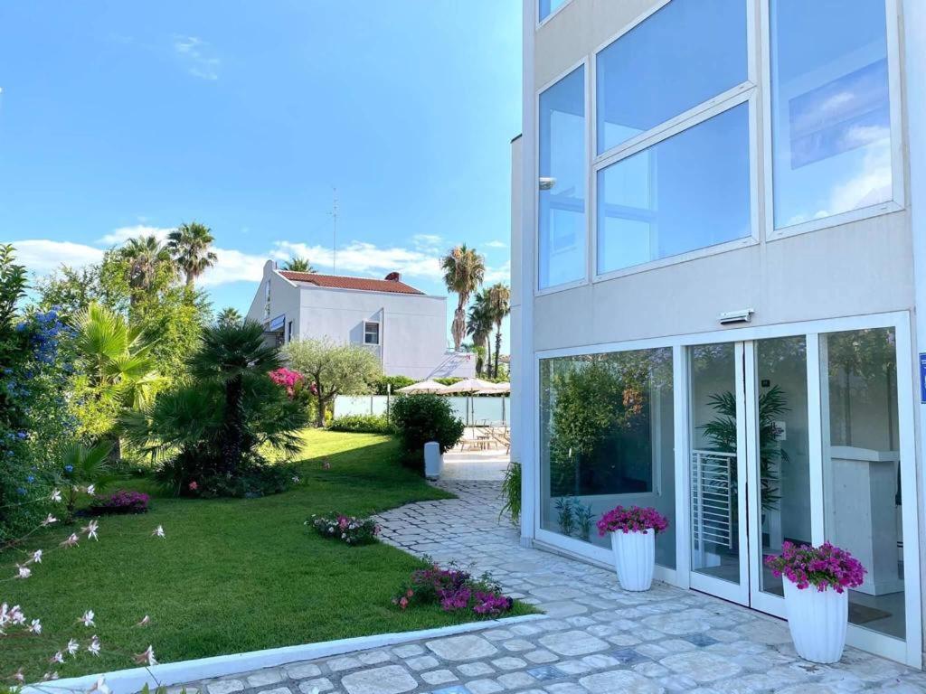 Path House - Etna & Sea View Aparthotel Riposto Bagian luar foto